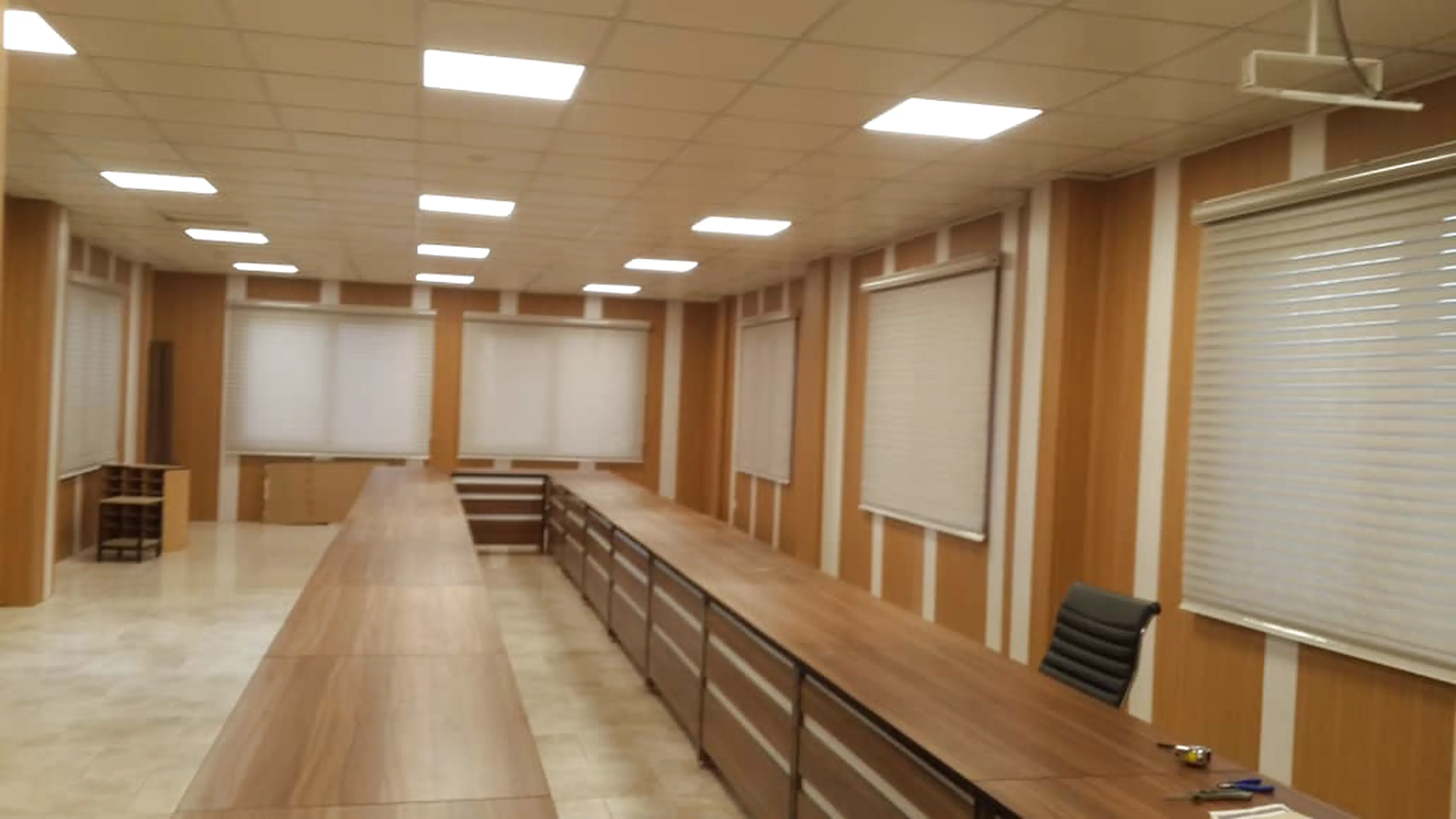 پرده کرکره در صبا باتری